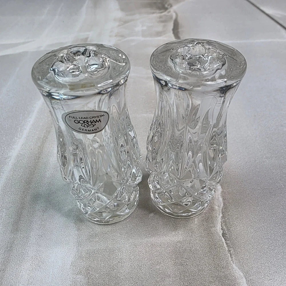 Gorham Full Lead Crystal Salt and Pepper Shakers Diamond Cut Germany 3‎ Inch S3